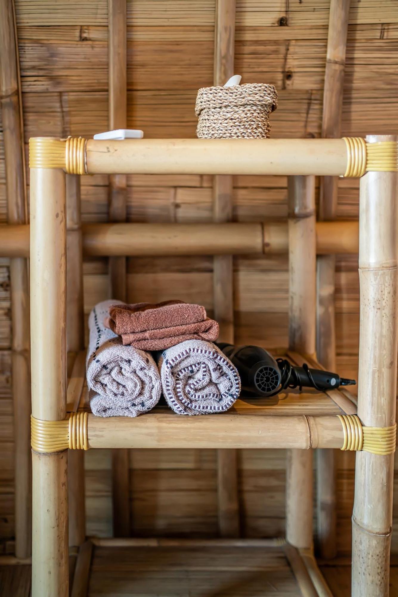 Tegal Bamboo Cottages & Private Hot Spring Baturaja  Exterior foto